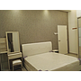 Room Plus JBK18R101 Private Room with Queen Bed